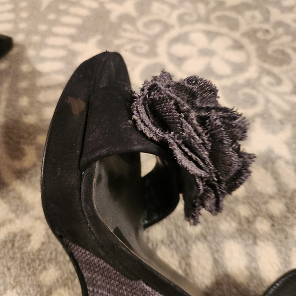 Stuart Weitzman size 7.5 wedges like new - Picture 5 of 5